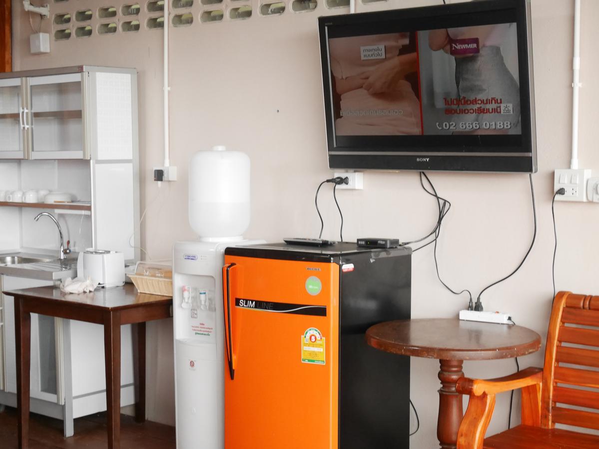 At Pier Hostel Lanta Ко-Ланта Екстер'єр фото