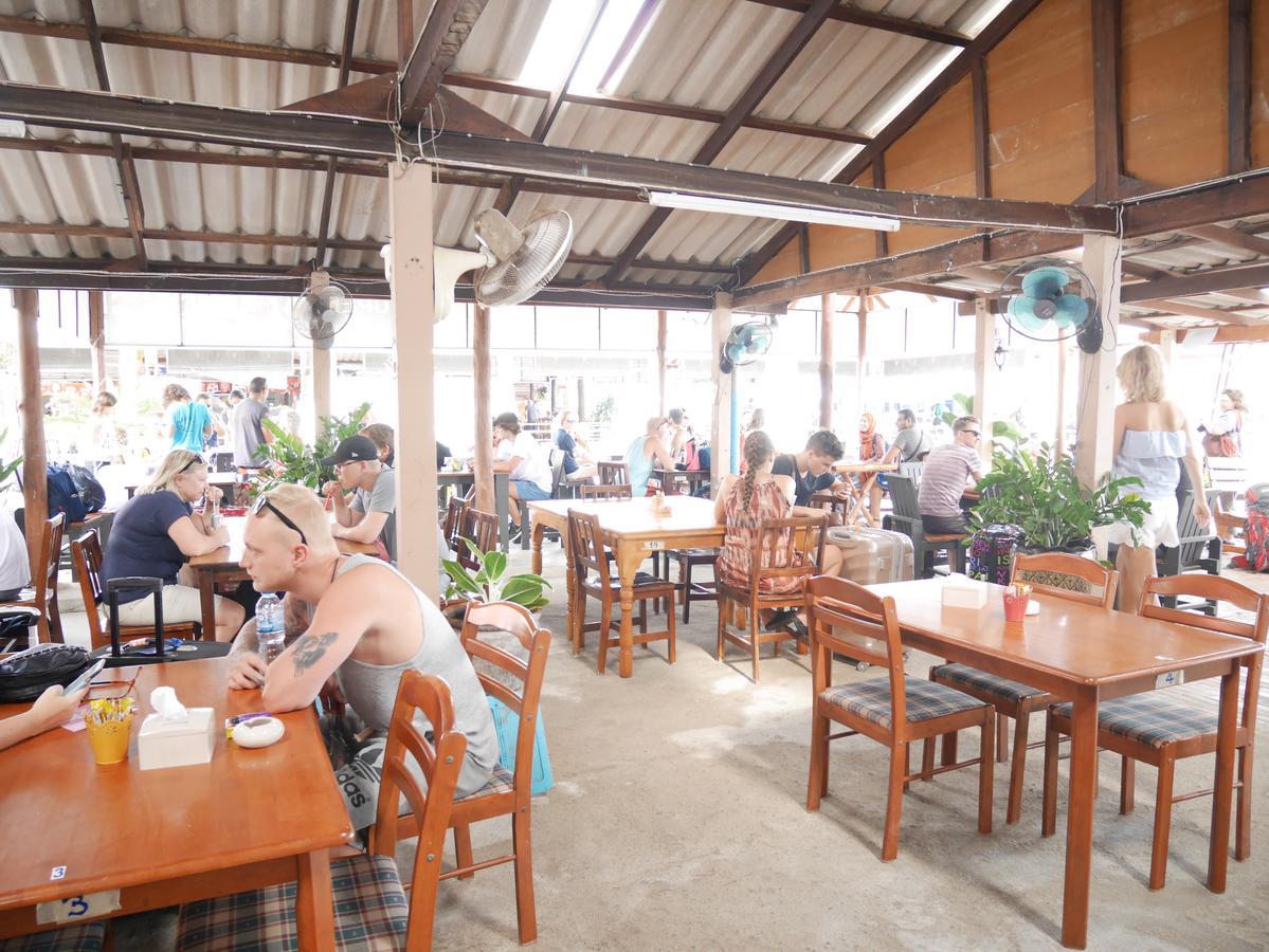 At Pier Hostel Lanta Ко-Ланта Екстер'єр фото