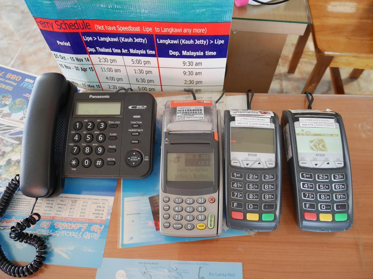 At Pier Hostel Lanta Ко-Ланта Екстер'єр фото