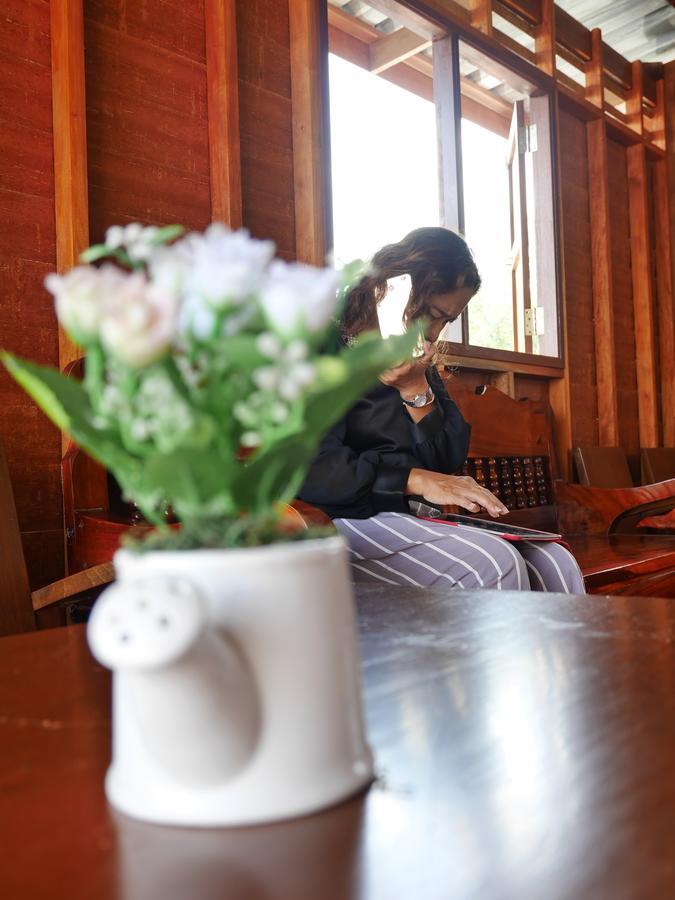At Pier Hostel Lanta Ко-Ланта Екстер'єр фото